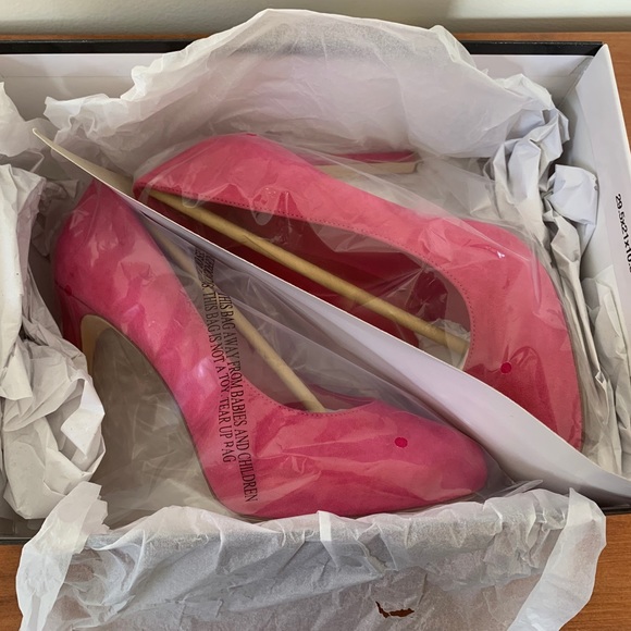 Pink suede Nine West pumps - Picture 7 of 7